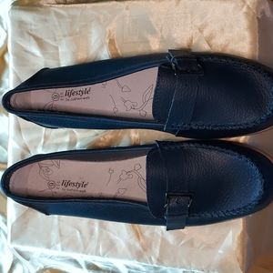 NWT Lifestyle by Cushion Walk blue leather loafers, women's US 11EEE,  UK 9EEE